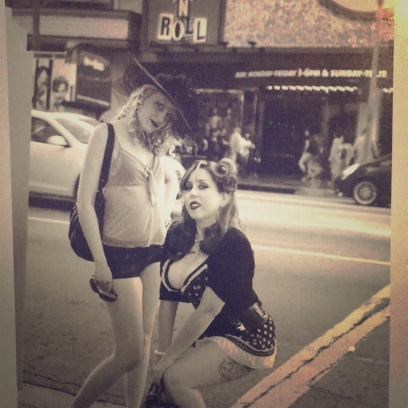 Meet your Posher, Lexa - Picture 7 of 7